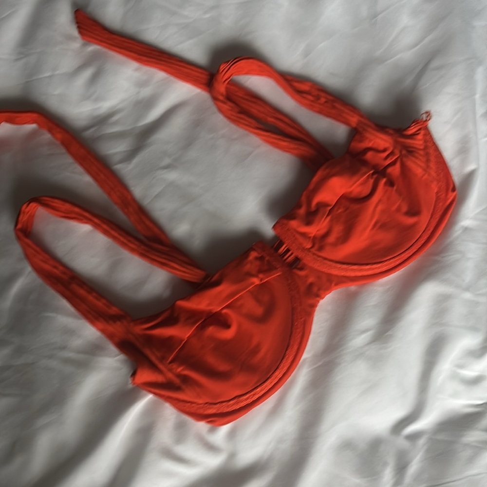L*SPACE Camilla Pointelle Poppy Underwire Bikini Top Size M - Picture 8 of 10